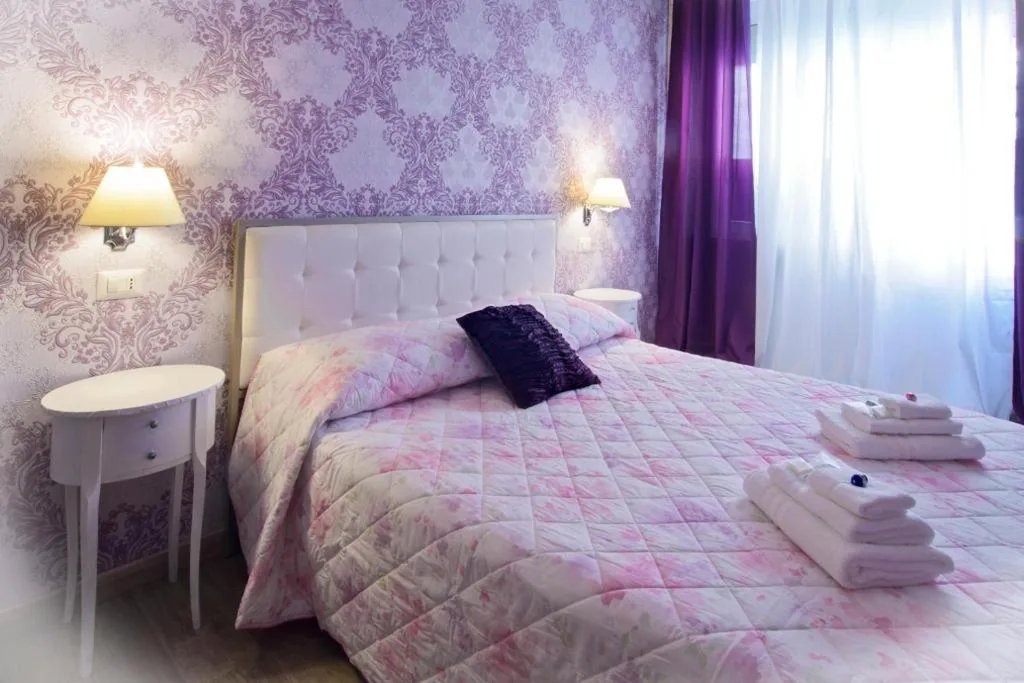 Triple Room — Vatican Rooms Accommodation