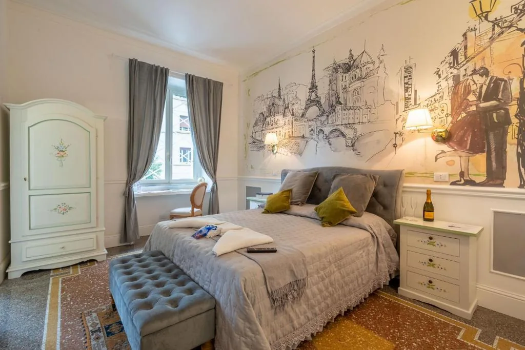 Capital Rooms