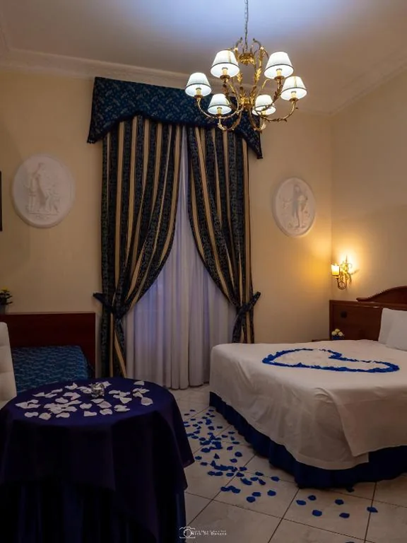 Caroline Suite