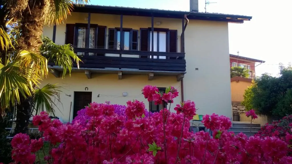 Casa Bellavista – Lake Maggiore view and garden