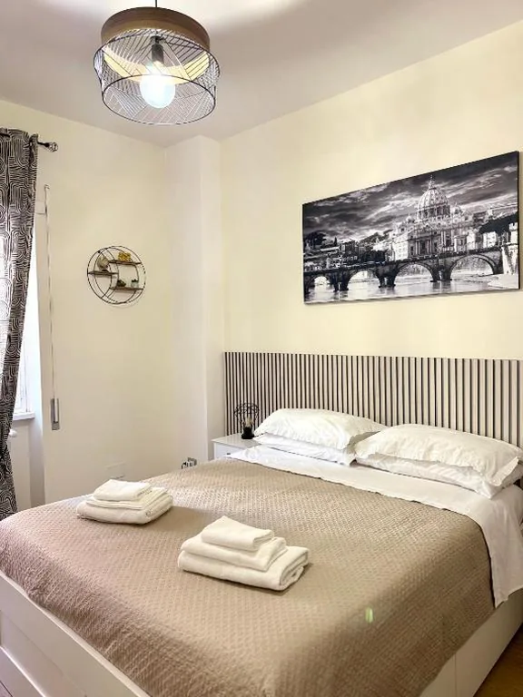 Casa Blaserna nel Cuore dello Shopping a Marconi e Trastevere
