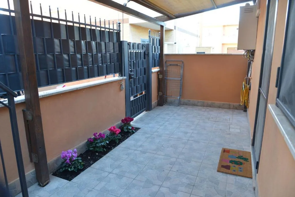 Casa con 1 Camera da Letto — Elis Home 6′ FCO Airport, 5′ Beach, 3′ Rome