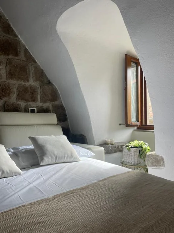 One-Bedroom House — Lei Suite