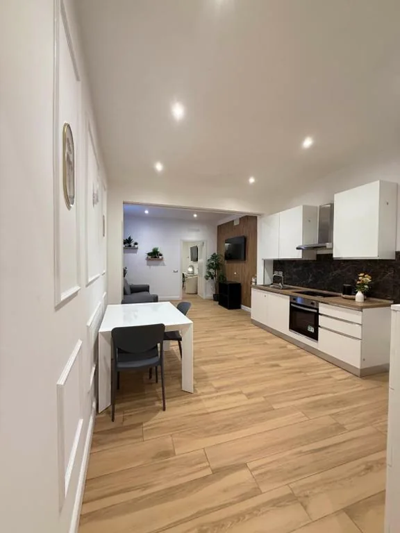 One-Bedroom House — NAVONA MORGAN suite