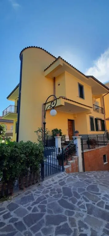 Casa con 2 Camere da Letto — Anagnina Apartment Capistrano