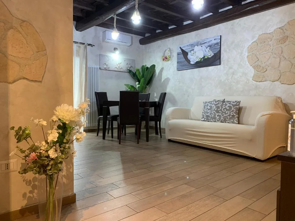 2-Bedroom House — Casa Vacanze Historic House