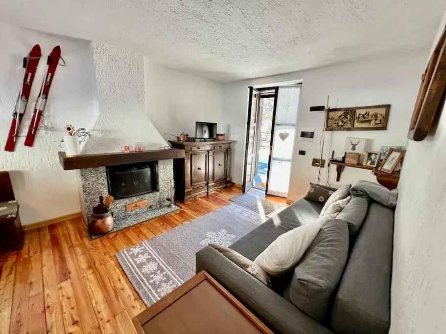 2-Bedroom House — Chalet le Pigne Gressoney Saint Jean