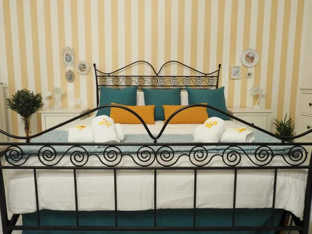 Home with 2 Bedrooms — Regina Margherita Casa Vacanza