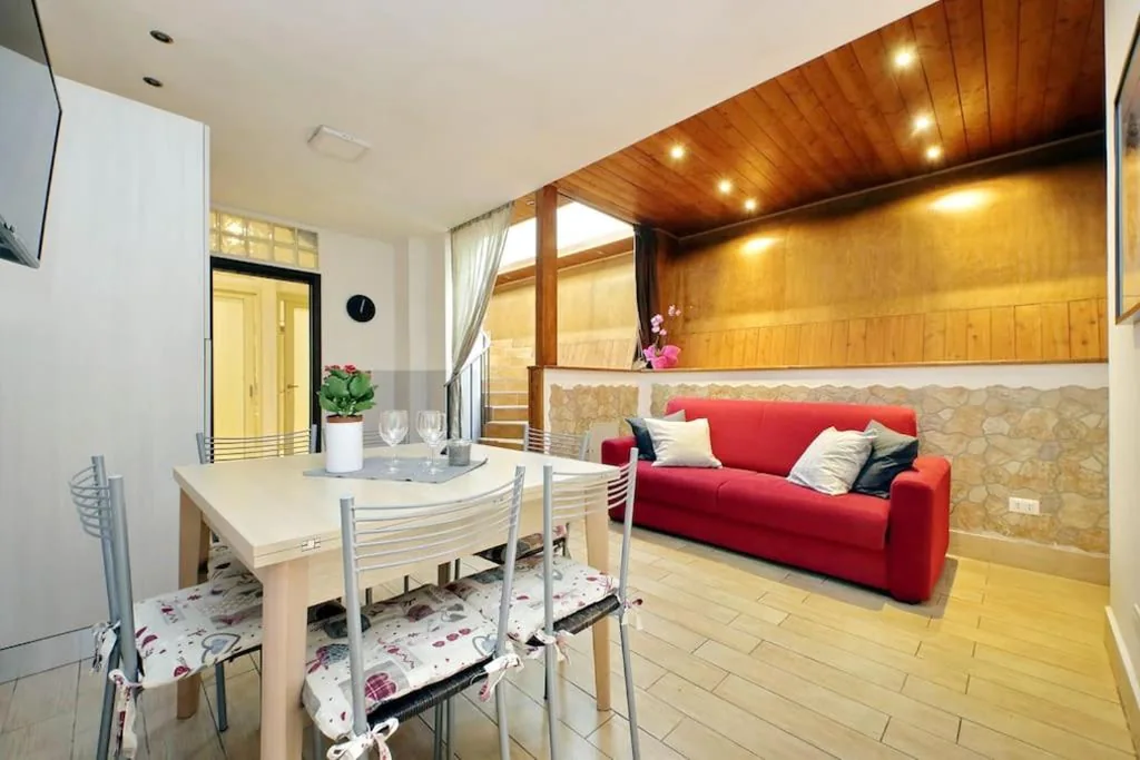 House with 2 Bedrooms — Spacious Vatican Apartments with Terrace