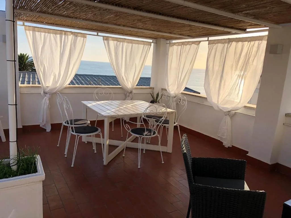 Casa con 3 Camere da Letto — La terrazza sul mare