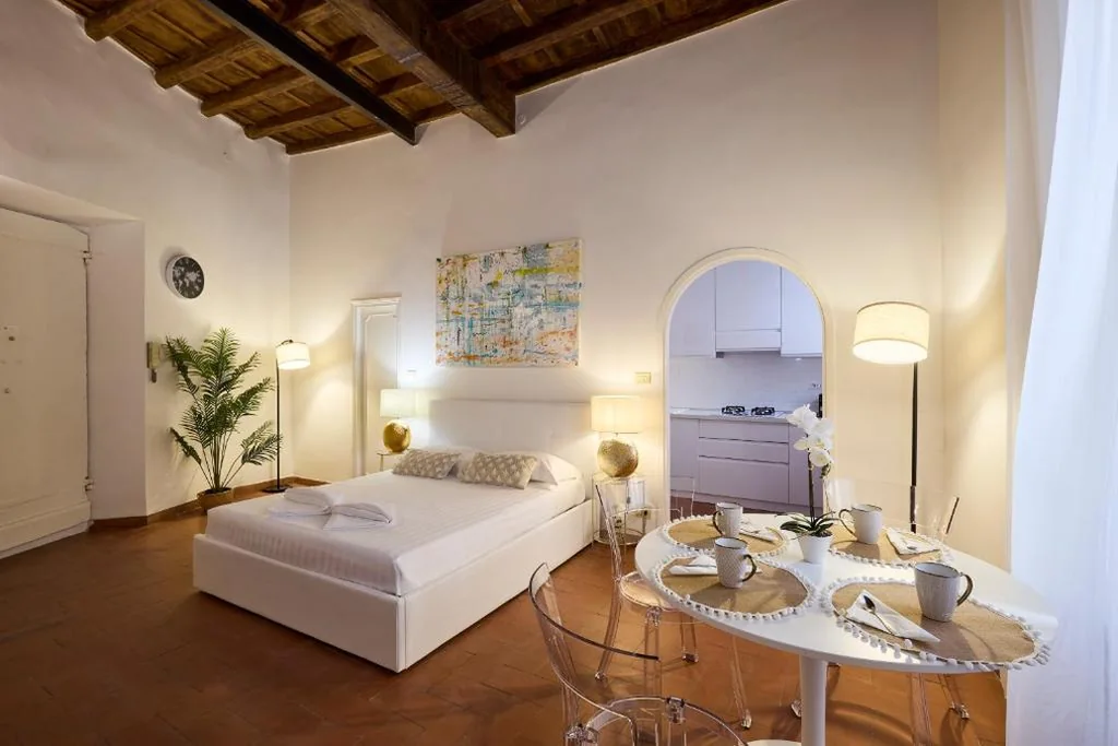 House with 3 Bedrooms — Navona Maison