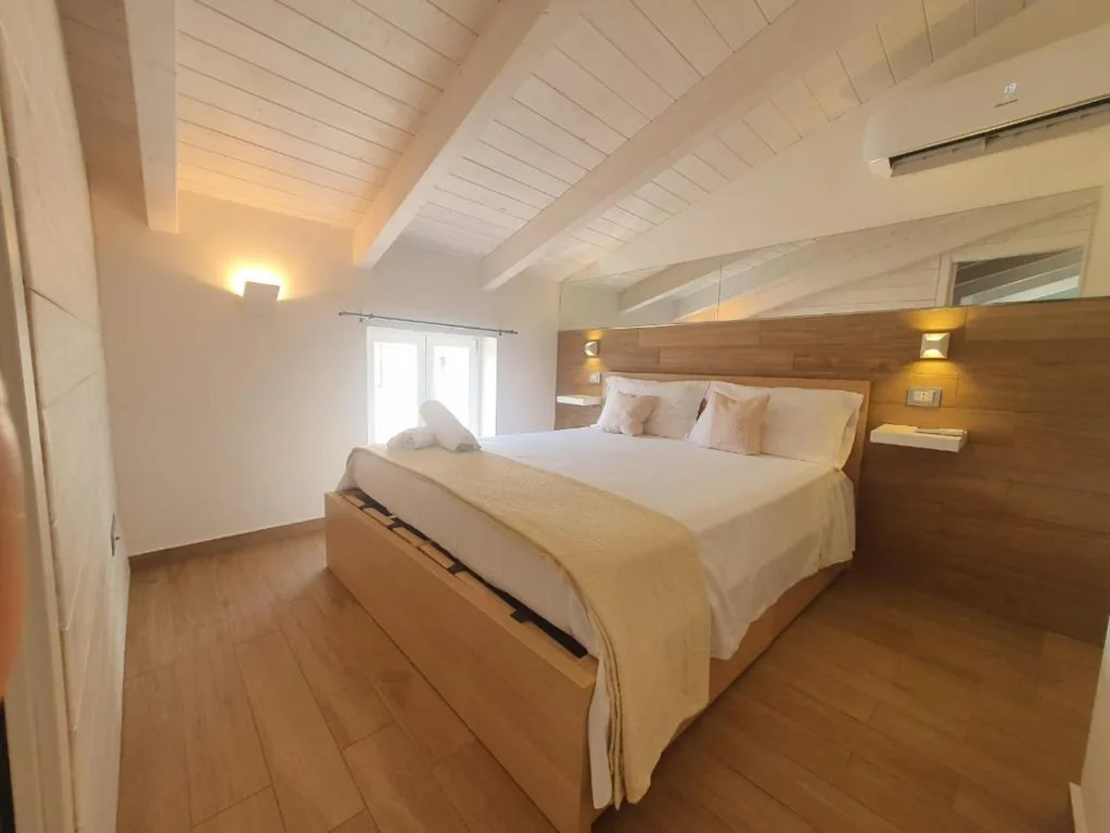 CASA MALUDA – Fondi Vertice Rooms