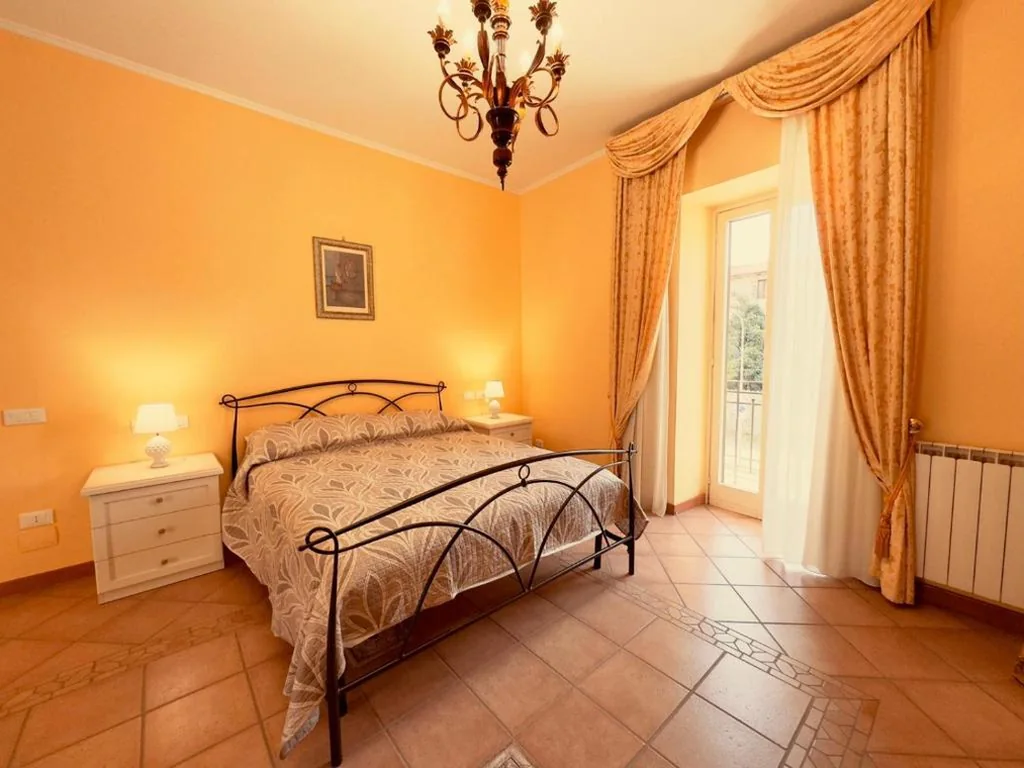 CASA PEPE – Fondi Vertice Rooms