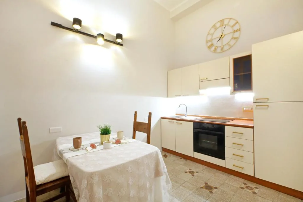 Holiday Home — BREATHE LIGURIA – LUCY 1 bedroom and 1 apartment in a newly renovated nineteenth-century building in the historic center near the sea