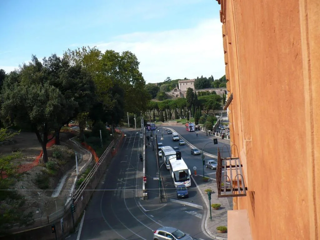 Casa Vacanze Colosseo da Fernando no elevator — foto 6