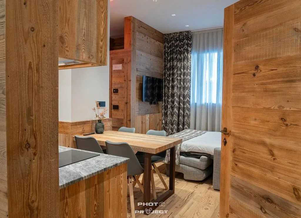 Casa Vacanze — Fior di Roccia Apartments- in centro Cervinia, sauna privata, Matterhorn dream