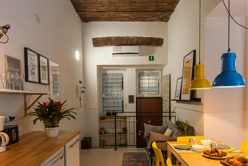 Casa Vacanze — The yellow house