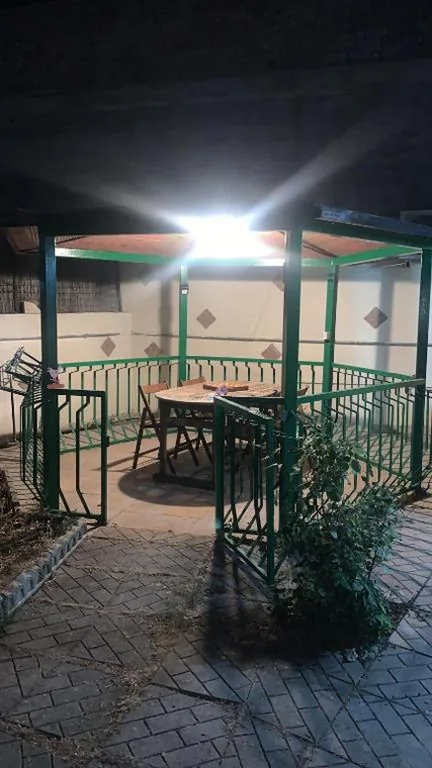 Casetta con giardino vicino al mare