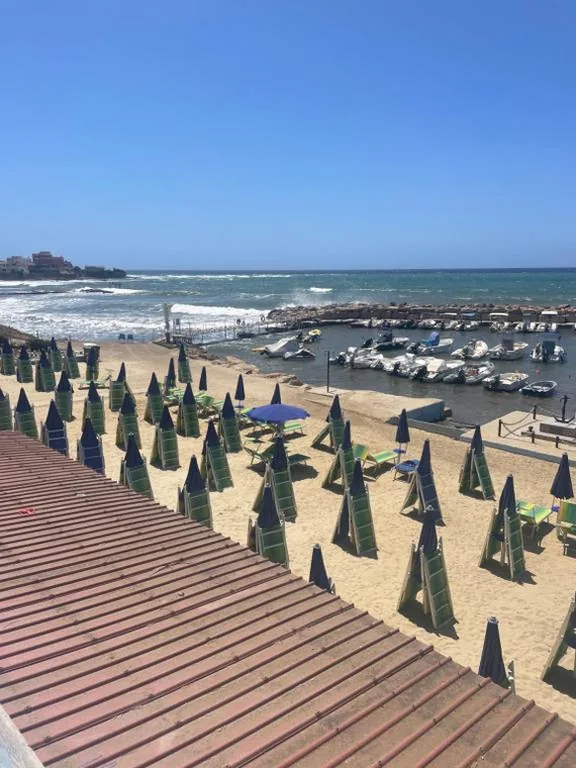 Casetta con giardino vicino al mare — foto 5