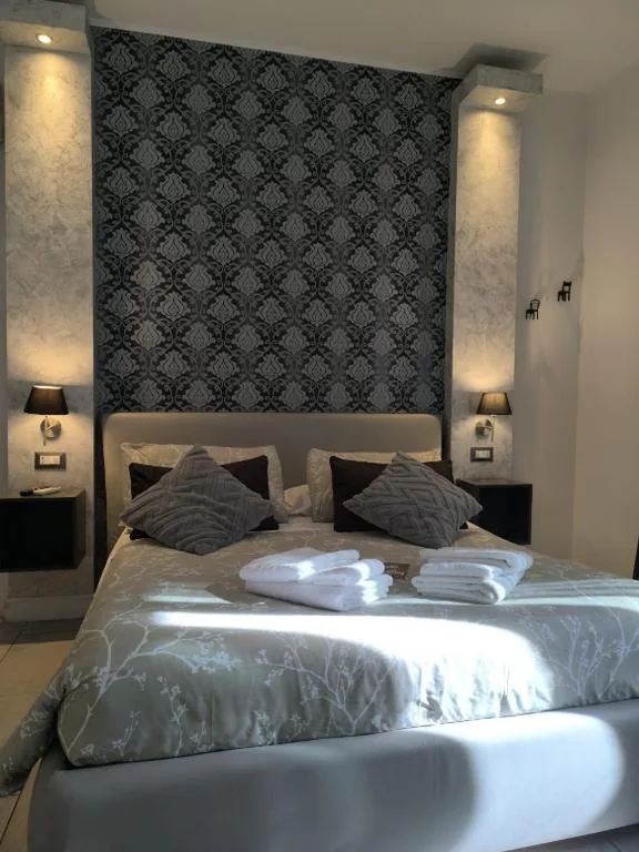 Castel Sant’ Angelo Suites – Vatican – City center – Direct bus stop to and from Fiumicino Apt