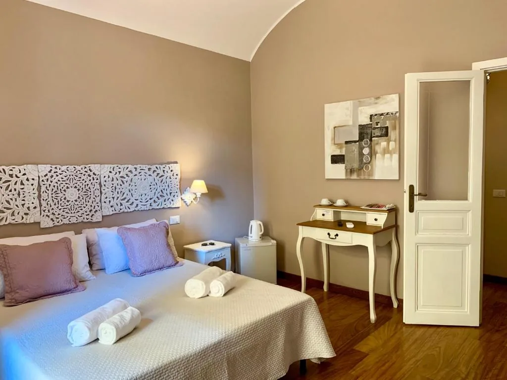 CERNAIA ROOM