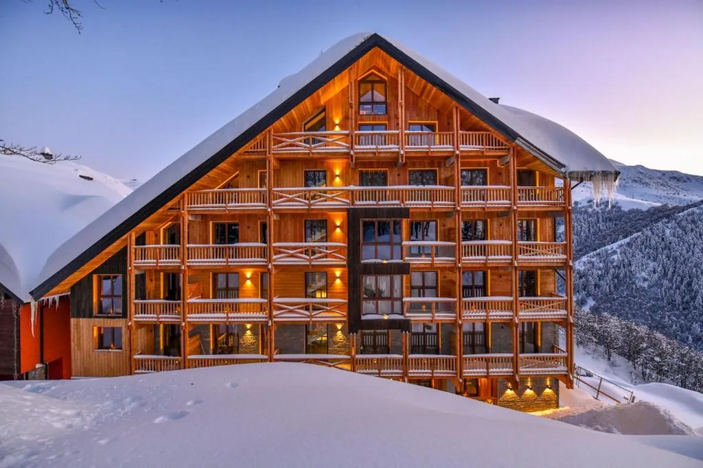Chalet Everest Luxury Apartments a Prato Nevoso, a pochi metri dalle piste