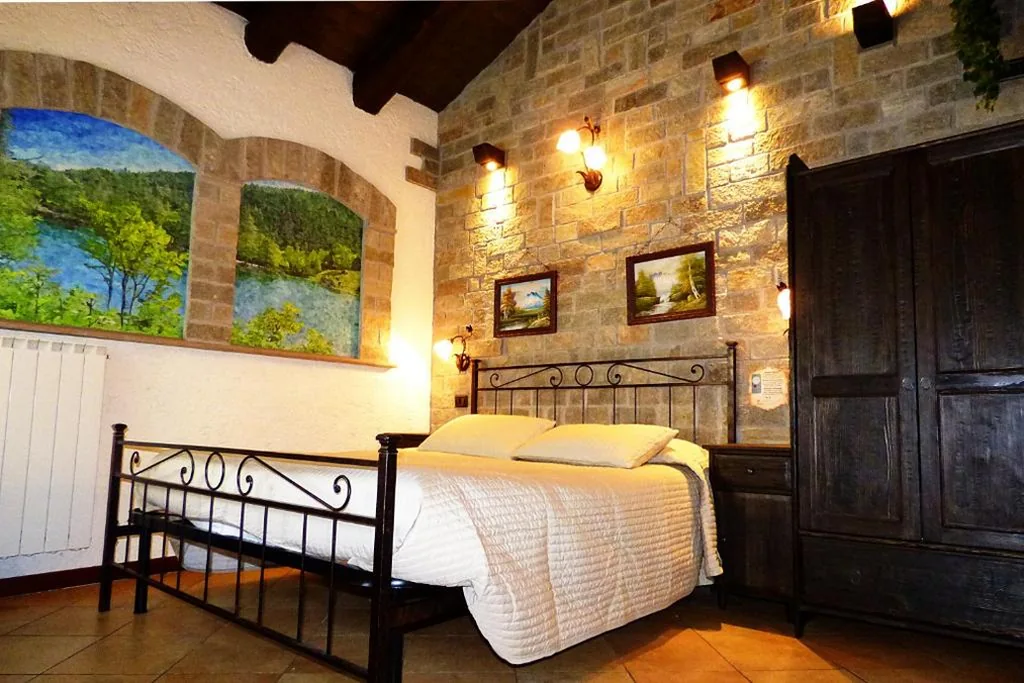 Chalet Sul Lago Hotel In Montagna