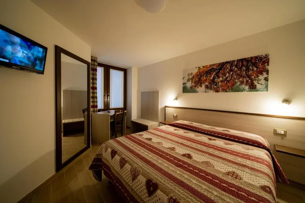 Chambres d’hôtel à Rosy — foto 8