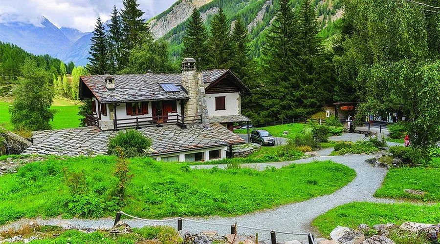 Il Giardino Botanico Paradisia a Valnontey, frazione di Cogne