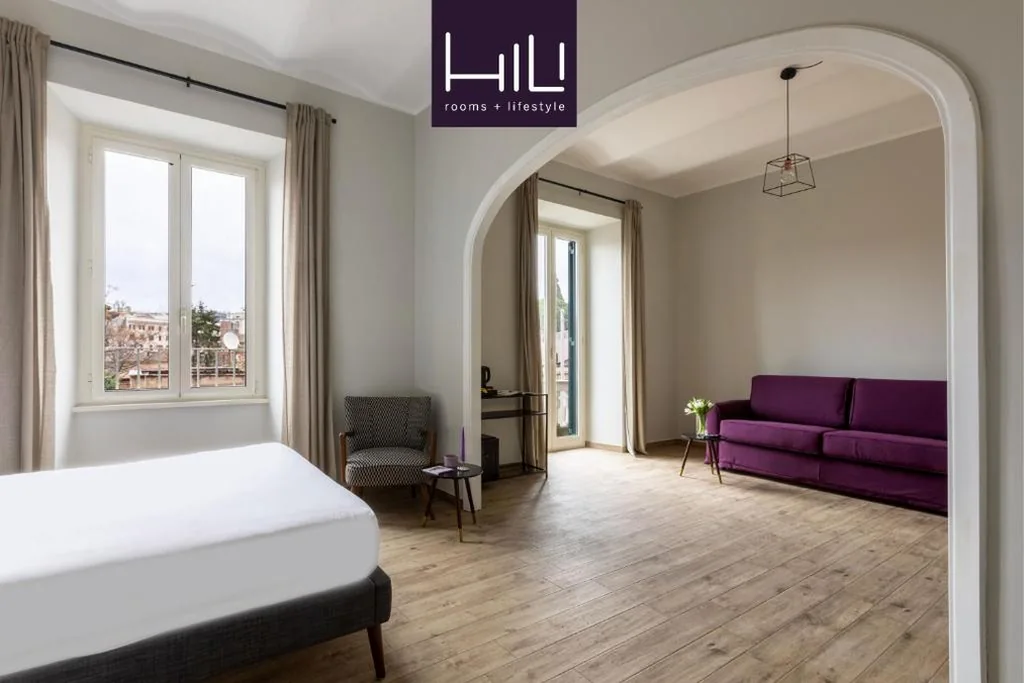 Colosseo Road by Hili