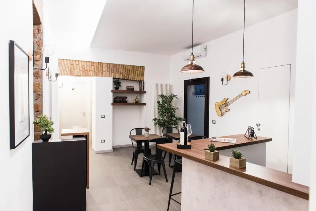 COLOSSEUM MUSIC DESIGN Guest House