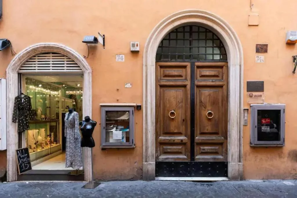 Croce Apartments
