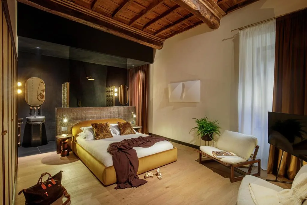 Daplace – Palazzo Serpe Suites near Colosseum