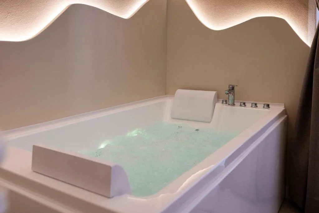 Dharma Luxury Room