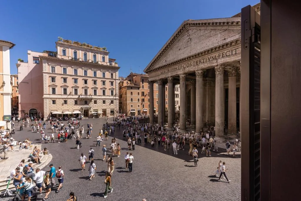 Double with Pantheon View Mezzanine Floor — Madonna del Pantheon