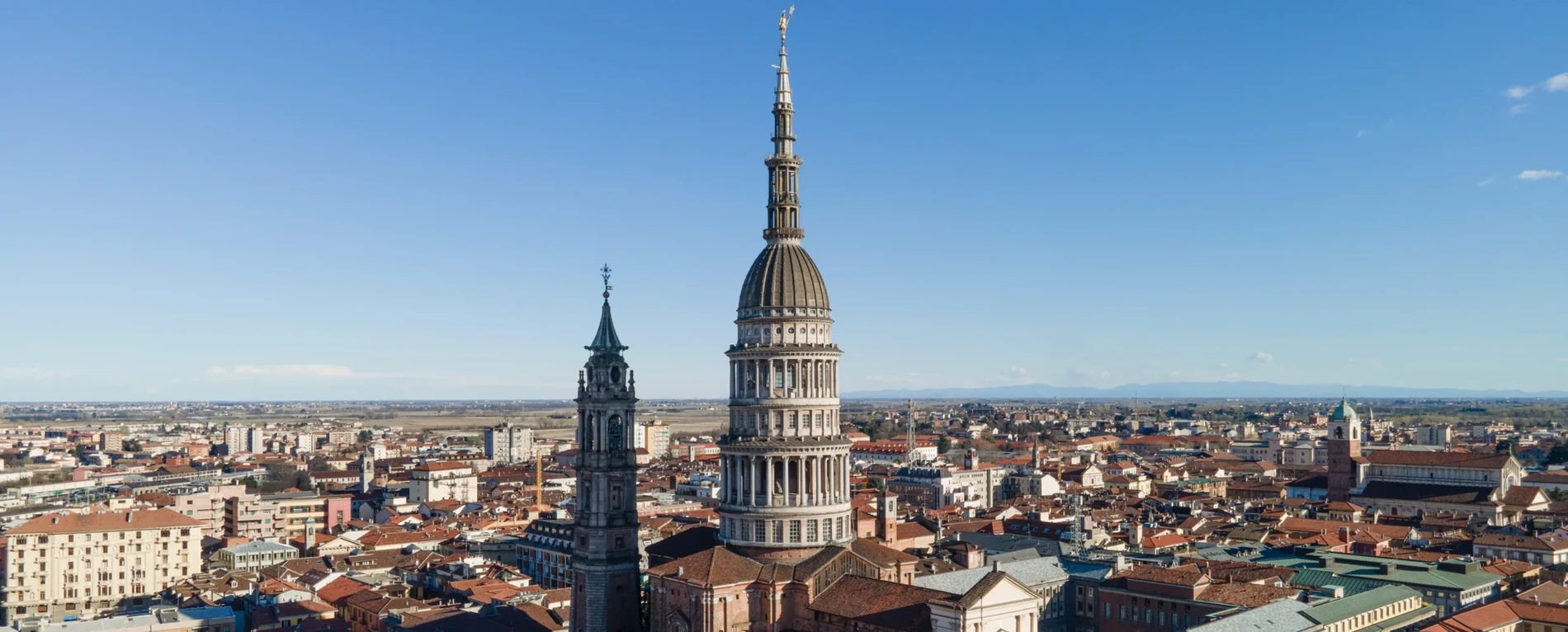 Dove dormire a Novara: la Cupola di San Gaudenzio e la porta dei laghi