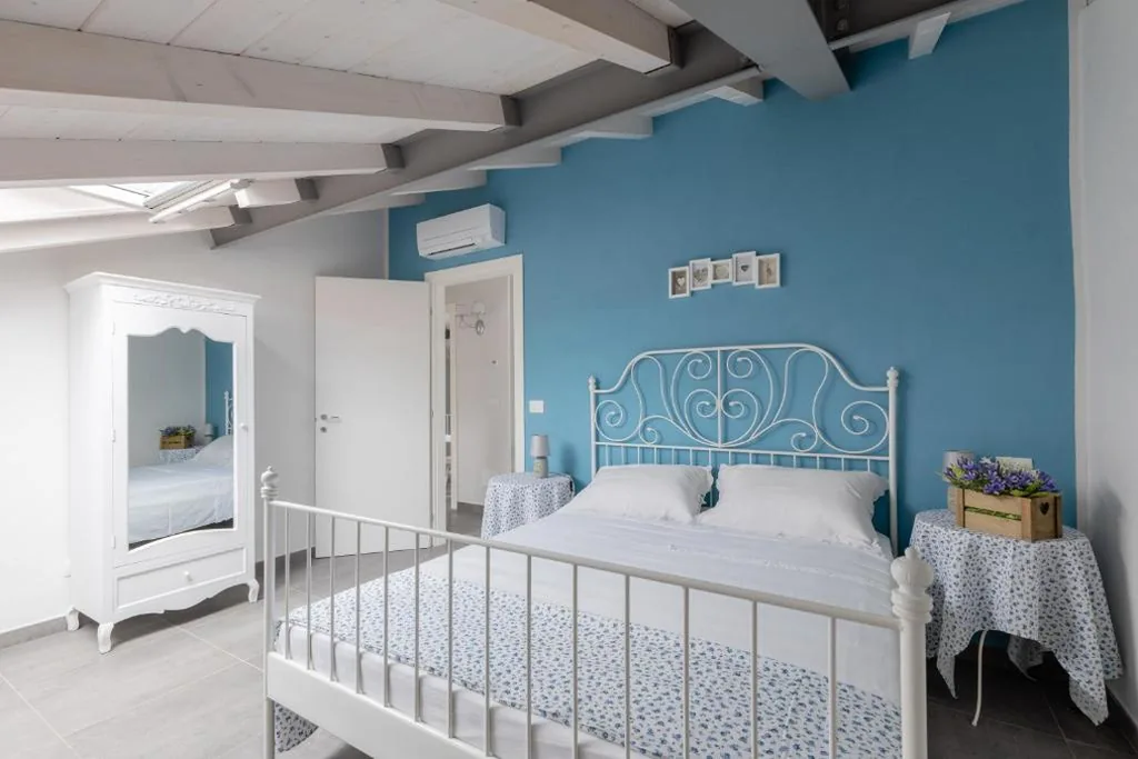 DUSSAIGA – La casa di Rina