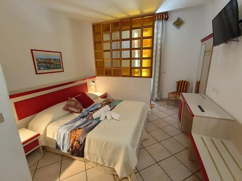 Eden Hotel