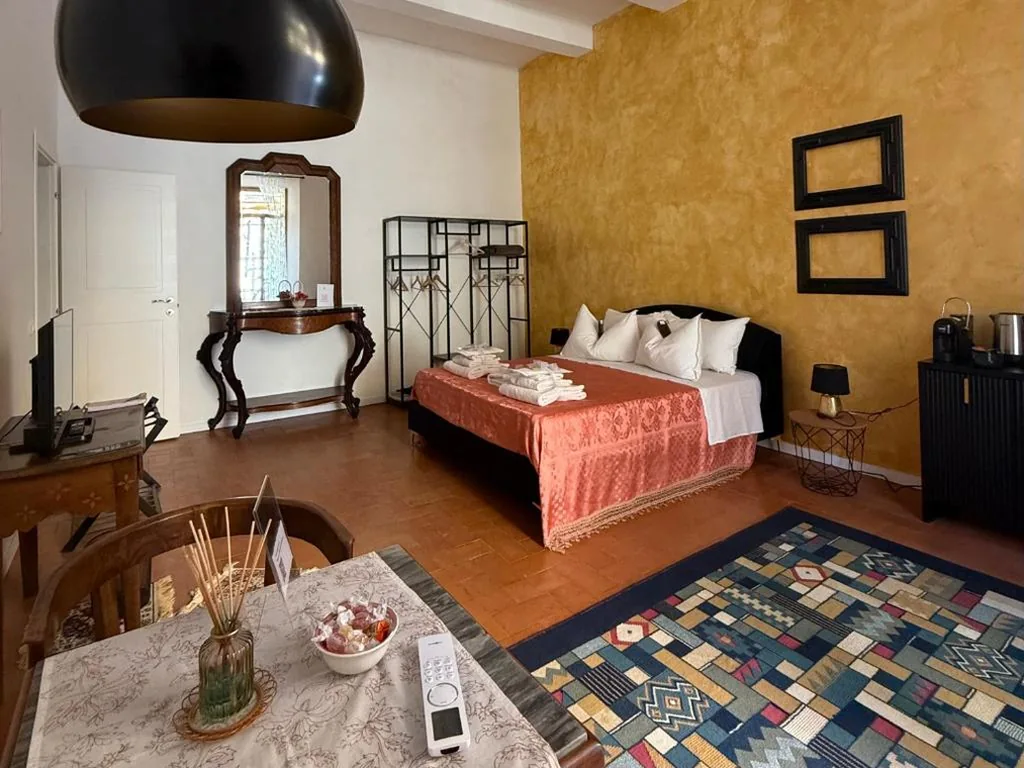 Ampia Camera Matrimoniale — La casa di Hermes