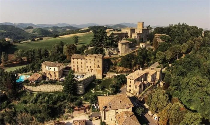 Antico Borgo Di Tabiano Castello – Relais de Charme