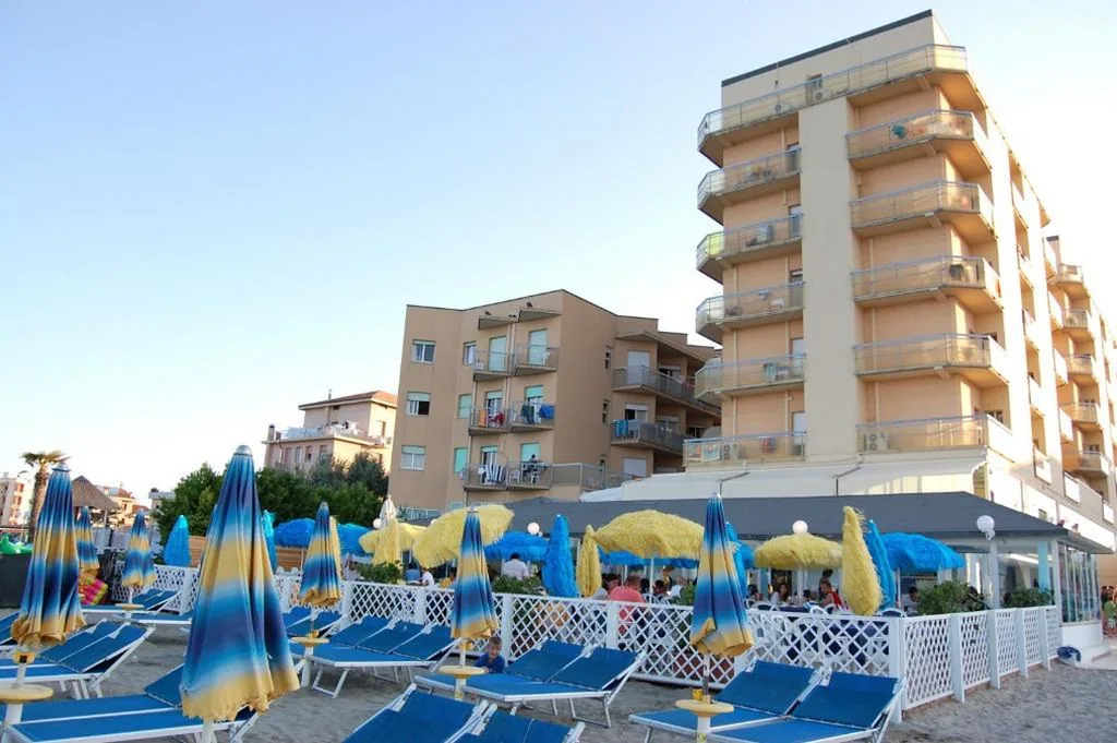 Bikini Tropicana Family Hotel — foto 6
