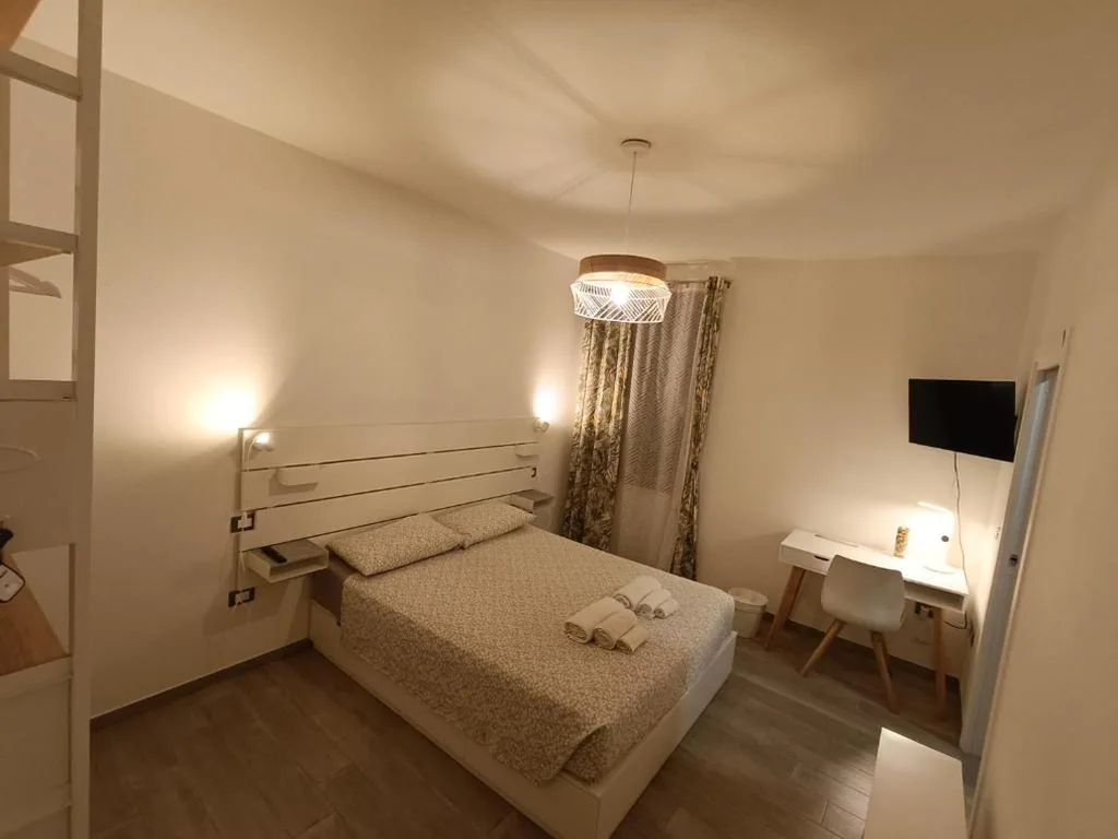 Camera Matrimoniale con Bagno Privato — B&B Zvana’s – Da Giovanna