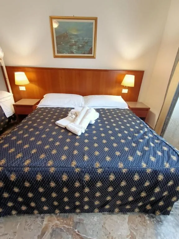 Camera Matrimoniale con Bagno Privato — Domus Cesena