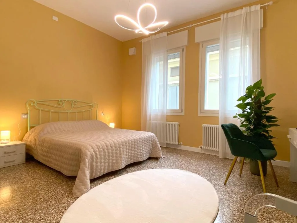 Double Room with External Private Bathroom — Al Centro Città