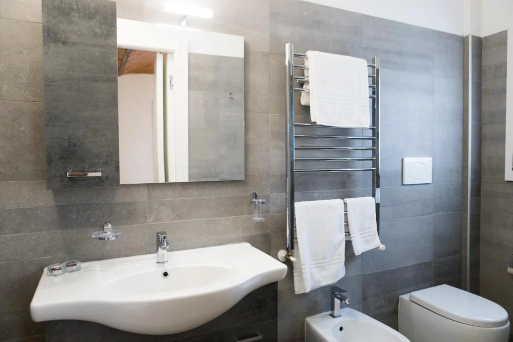 Camera Matrimoniale con Bagno Privato — Villa Viani
