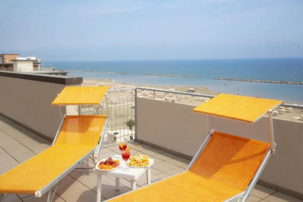 Camera Matrimoniale con Terrazza — Hotel Salsedine