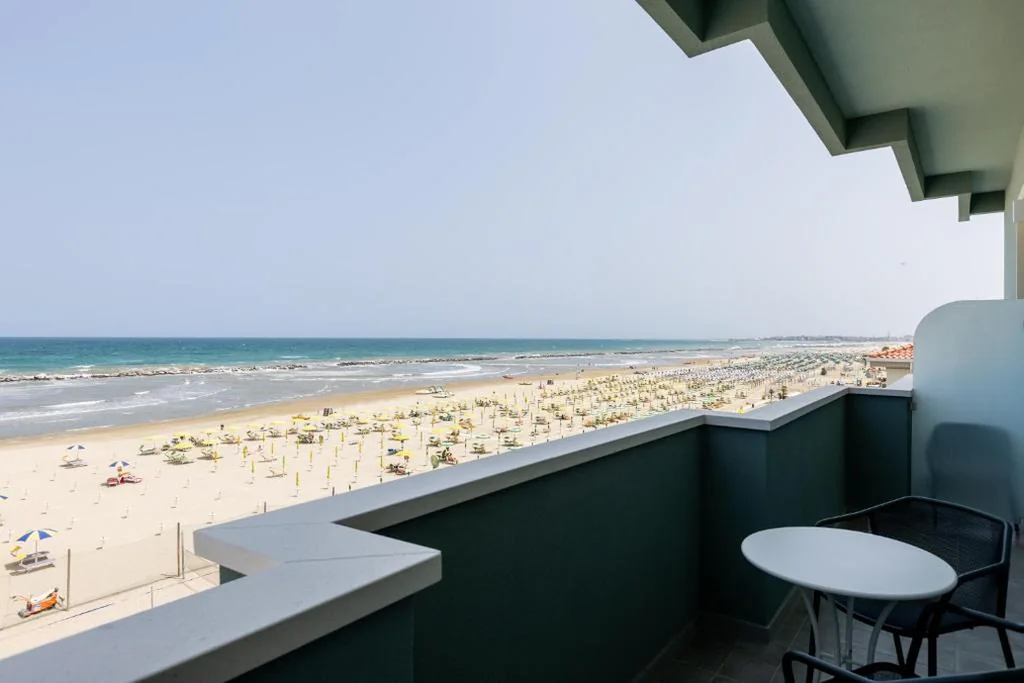 Camera Matrimoniale con Vista Mare — Hotel Acquamarina Viserba