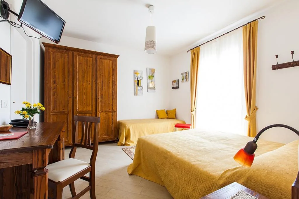 Double or Twin Room with Balcony — Osteria da Cesare e Locanda