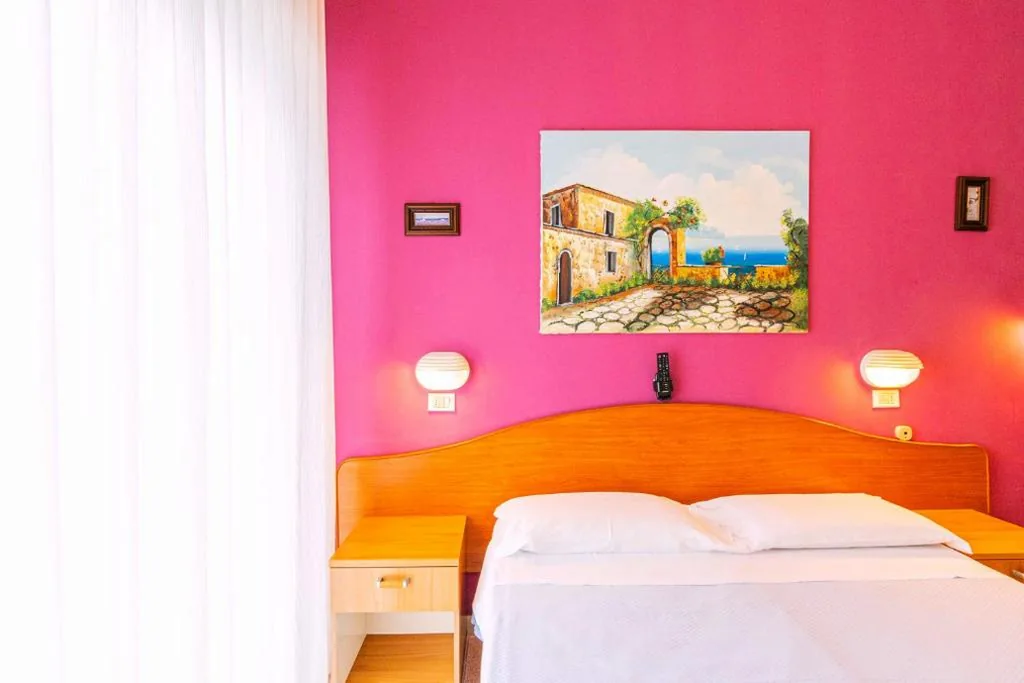 Camera Matrimoniale/Doppia con Letti Singoli — Hotel Arlino