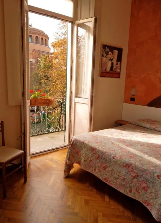 Double or Twin Room — Hotel Giglio